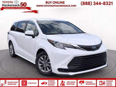 Certified 2025 Toyota Sienna LE