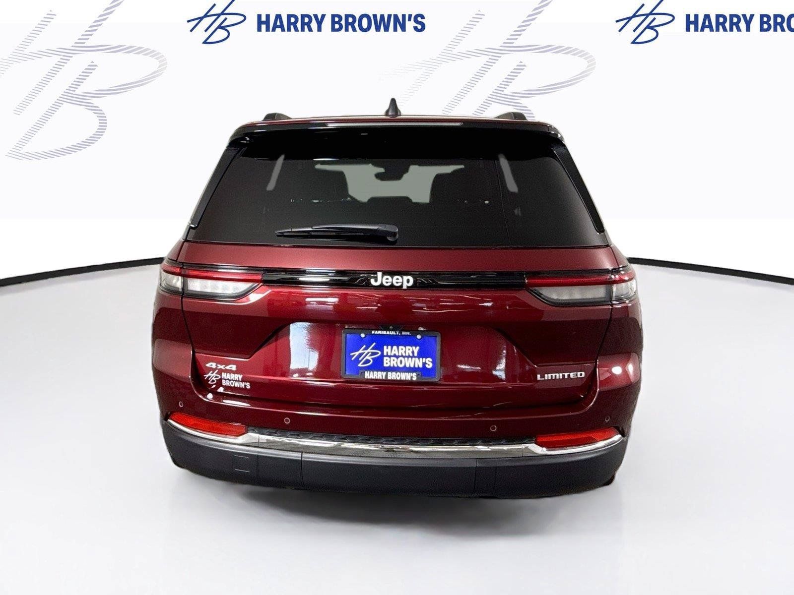 Used 2024 Jeep Grand Cherokee Limited w/ Trailer Tow Package AWD/4WD image 30