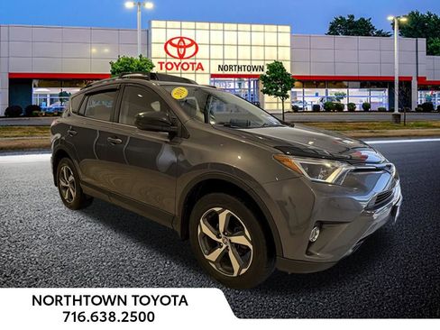 Used 2018 Toyota RAV4 LE w/ All Weather Liner Package image 10