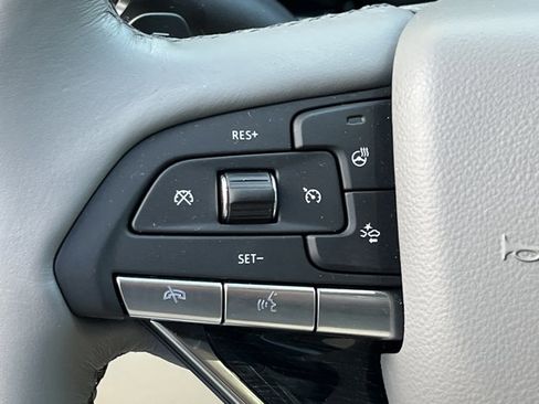 Used 2024 Cadillac XT6 Premium Luxury w/ Technology Package image 27