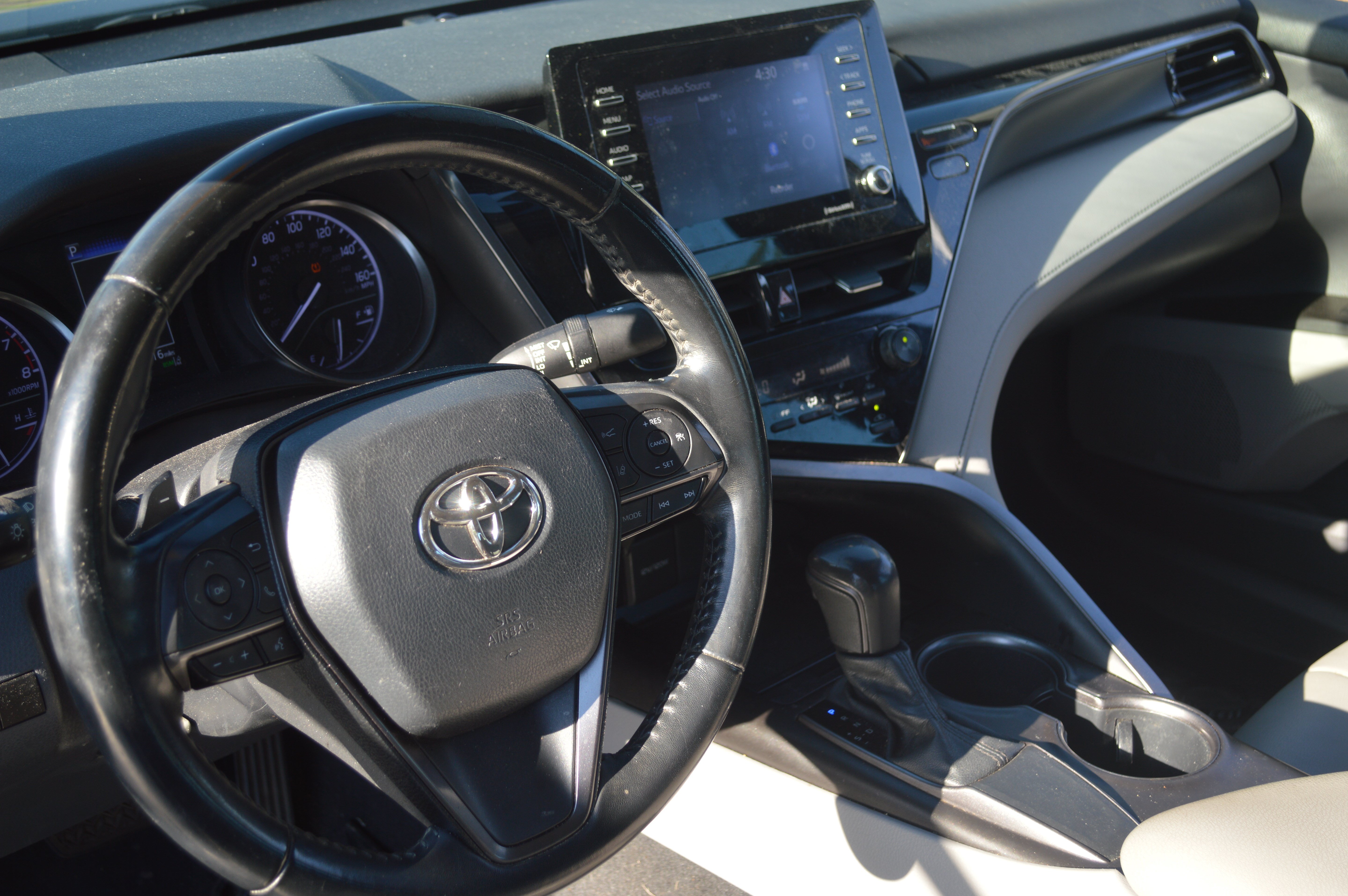 Used 2021 Toyota Camry SE w/ Convenience Package FWD image 23