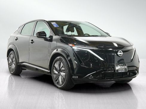 Used 2024 Nissan Ariya AWD image 7