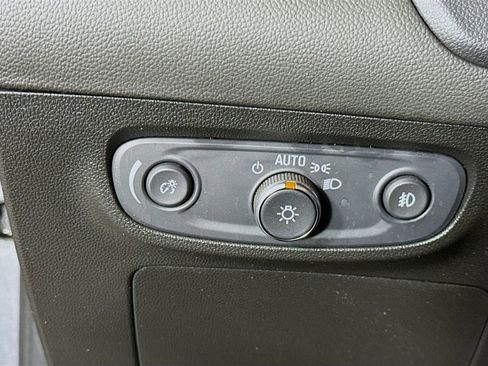 Used 2021 Buick Encore GX Preferred FWD image 17