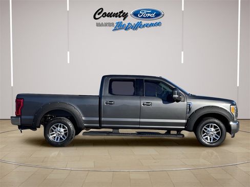 Used 2017 Ford F350 Lariat image 23