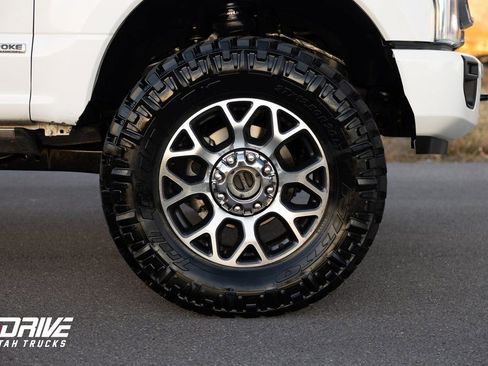 Used 2022 Ford F350 Lariat w/ Lariat Ultimate Package image 8