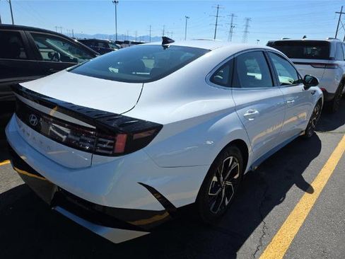 Used 2025 Hyundai Sonata SEL FWD image 3