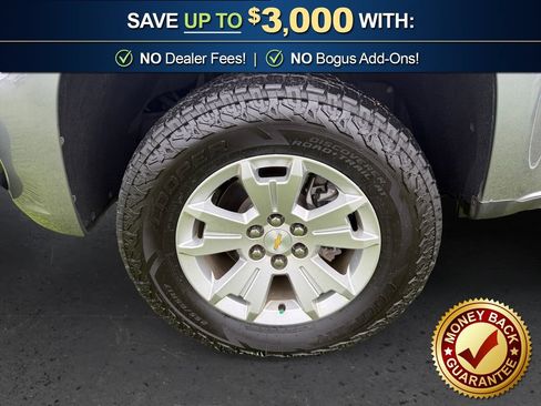 Used 2022 Chevrolet Colorado LT w/ LT Convenience Package AWD/4WD image 13