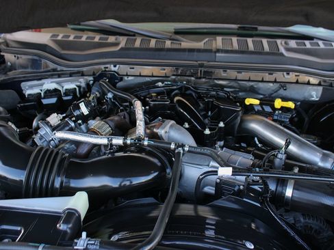 Used 2019 Ford F250 Lariat w/ Lariat Ultimate Package AWD/4WD image 12