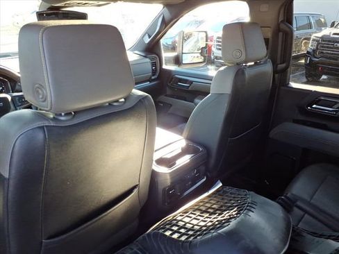 Used 2024 Chevrolet Silverado 2500 ZR2 image 16