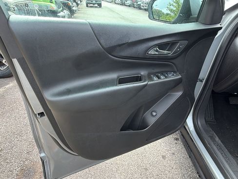 Used 2024 Chevrolet Equinox LT FWD image 14