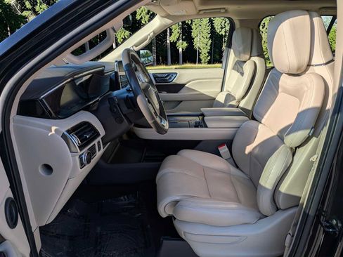 Used 2021 Lincoln Navigator Reserve w/ Luxury Package AWD/4WD image 14