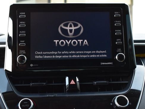 Used 2021 Toyota Corolla LE FWD image 27