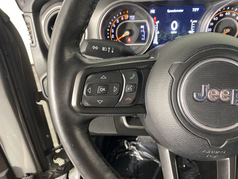 Used 2022 Jeep Gladiator Sport AWD/4WD image 23