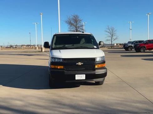 New 2025 Chevrolet Express 2500 Work Van w/ Safety Package image 3