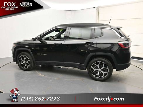 Used 2024 Jeep Compass Limited AWD/4WD image 16