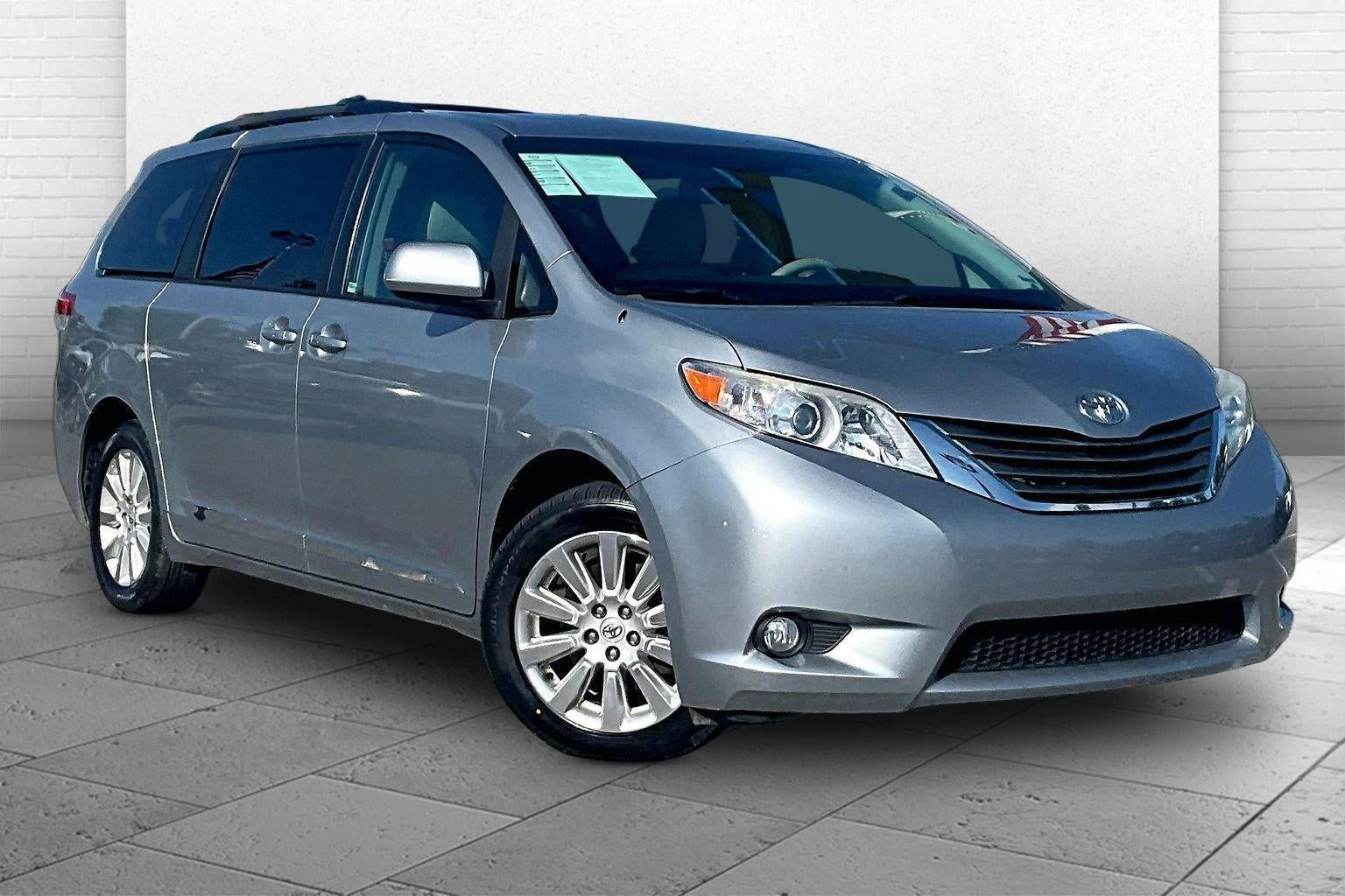 Used 2012 Toyota Sienna XLE w/ Entertainment Pkg AWD/4WD image 1