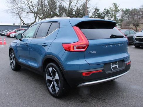 Used 2025 Volvo XC40 B5 Plus AWD/4WD image 42