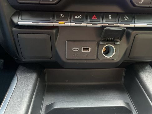 Used 2022 Chevrolet Silverado 1500 RST AWD/4WD image 46