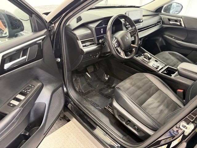 Used 2024 Mitsubishi Outlander SE AWD/4WD image 34
