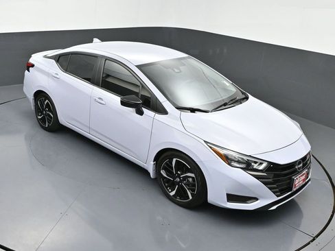 Used 2023 Nissan Versa SR w/ Trunk Package image 38