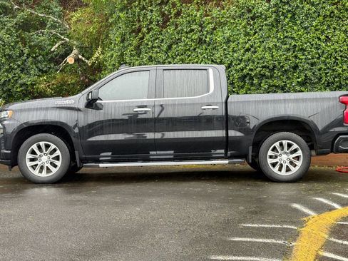 Used 2019 Chevrolet Silverado 1500 High Country w/ Technology Package image 7