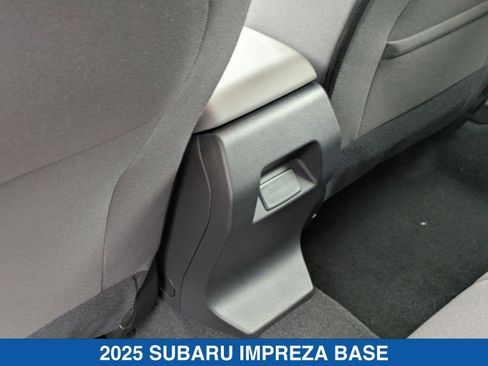 Certified 2025 Subaru Impreza 2.0i image 29