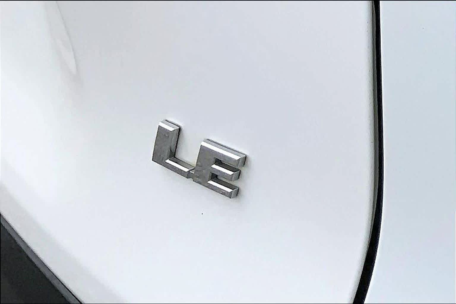 Used 2022 Toyota RAV4 LE FWD image 30