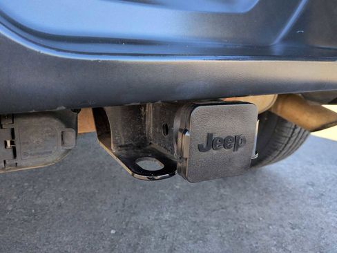 Used 2022 Jeep Wrangler Unlimited Sahara w/ Cold Weather Group image 36