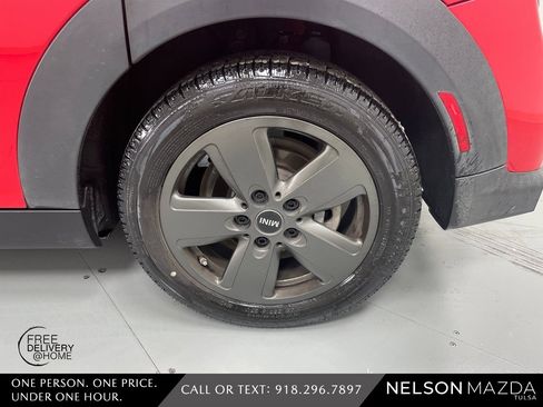 Used 2022 MINI Cooper 4-Door Hardtop image 12