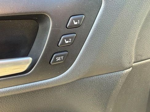 Used 2018 Toyota Highlander Limited Platinum image 16