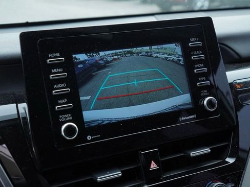 Used 2023 Toyota Camry SE image 11