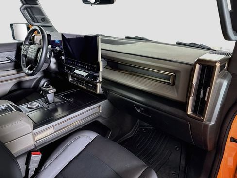 Used 2024 GMC Hummer EV 2X w/ Extreme Off-Road Package AWD/4WD image 29