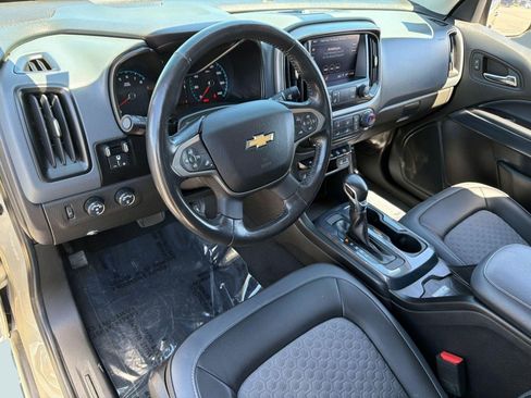 Used 2022 Chevrolet Colorado Z71 AWD/4WD image 4