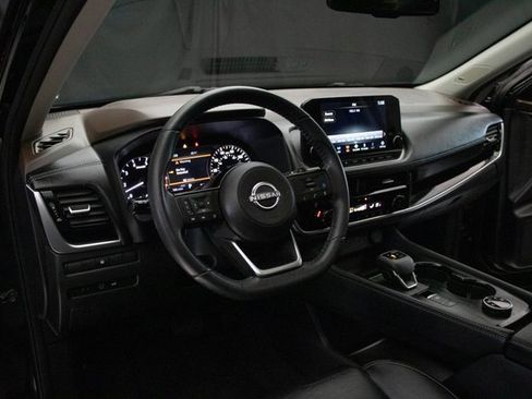 Used 2023 Nissan Rogue SL w/ SL Premium Package image 25