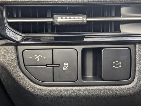 New 2026 Kia Sportage LX FWD image 35