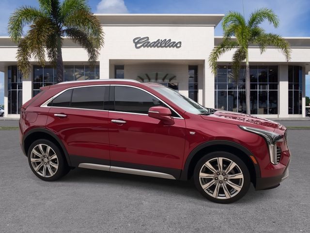 Certified 2023 Cadillac XT4 Premium Luxury FWD image 17