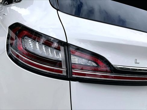 Used 2023 Lincoln Nautilus Reserve w/ Equipment Group 201A image 28