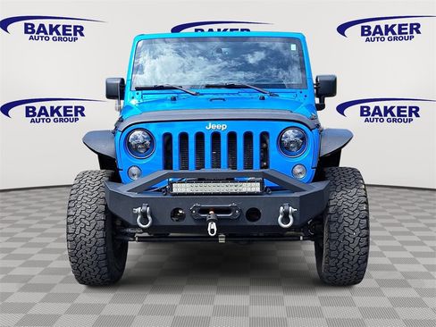 Used 2018 Jeep Wrangler Unlimited Rubicon w/ Connectivity Group image 8