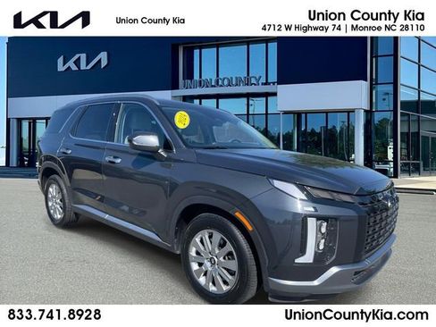 Used 2024 Hyundai Palisade SEL FWD image 1