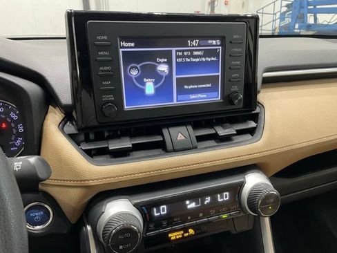 Used 2019 Toyota RAV4 XLE AWD/4WD image 28