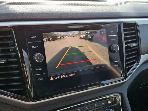 Used 2023 Volkswagen Atlas SE image 18