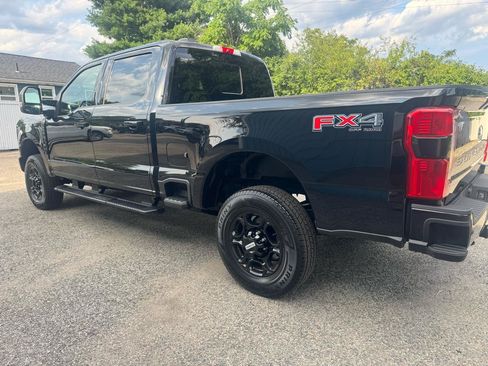 Used 2023 Ford F250 XLT w/ XLT Premium Package AWD/4WD image 6