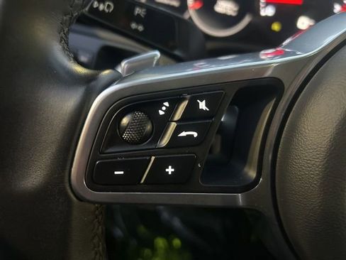 Used 2020 Porsche Cayenne image 24