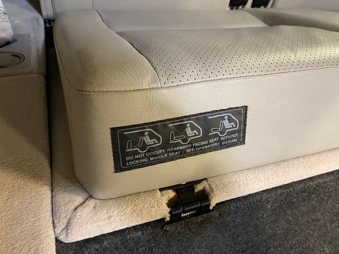 Used 2000 Mercedes-Benz E 320 Wagon image 27