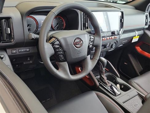 New 2025 Nissan Frontier PRO-4X w/ Pro Premium Package image 4