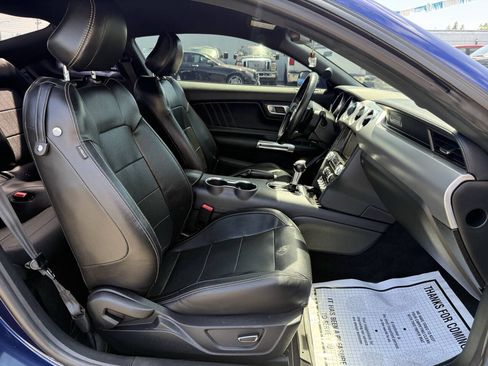 Used 2019 Ford Mustang GT Premium RWD image 16
