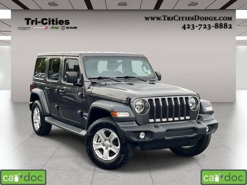 Used 2018 Jeep Wrangler Unlimited Sport S AWD/4WD image 1