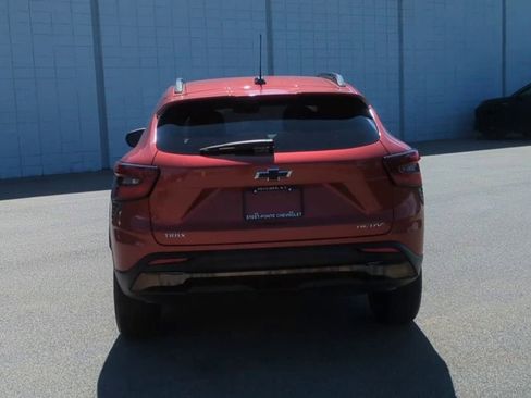 Certified 2024 Chevrolet Trax ACTIV w/ Sunroof Package FWD image 7