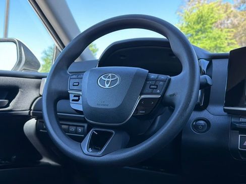 Certified 2025 Toyota Camry LE image 38