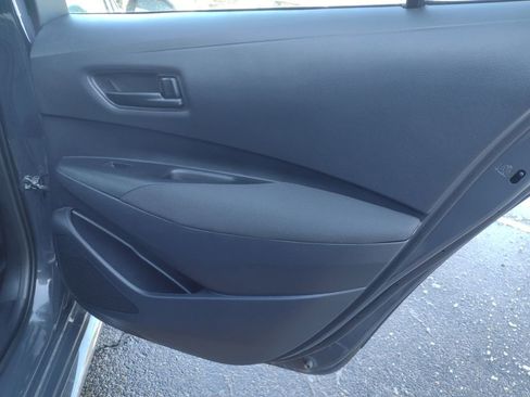 Used 2025 Toyota Corolla LE image 19